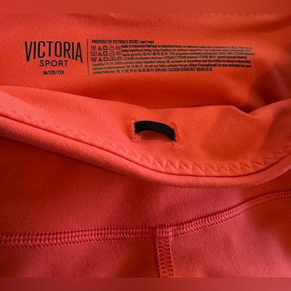 Victoria Sport Knockout Capri Leggings – Coral | Medium - Picture 3 of 6